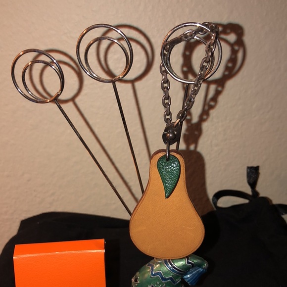 Hermès leather pair purse charm & Hermes box - Picture 11 of 13